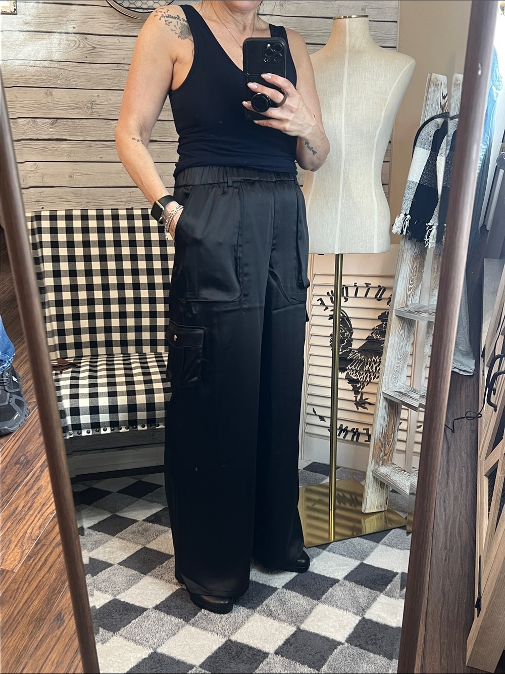 INC INTERNATIONAL CONCEPTS
Women's High-rise Belted Satin Cargo Pants